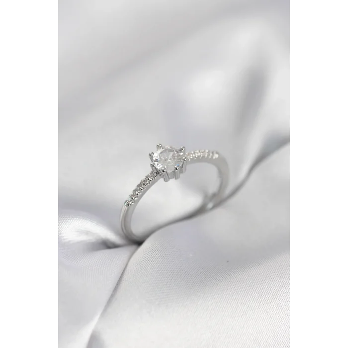 BUĞZ Tek Taş Model Gümüş Renk Zirkon Taşlı Kadın Yüzük