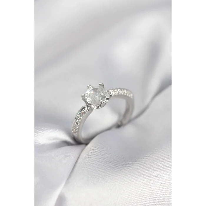 BUĞZ Tek Taş Model Zirkon Taşlı Gümüş Renk Kadın Yüzük