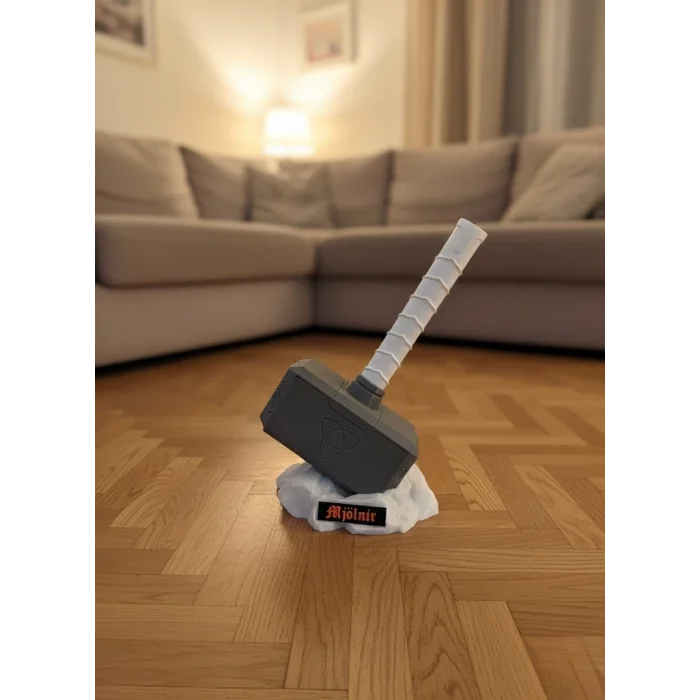 BUĞZ Thor’un Çekici Dekoratif Süs Güçlü ve İkonik Tasarım 20x34 cm