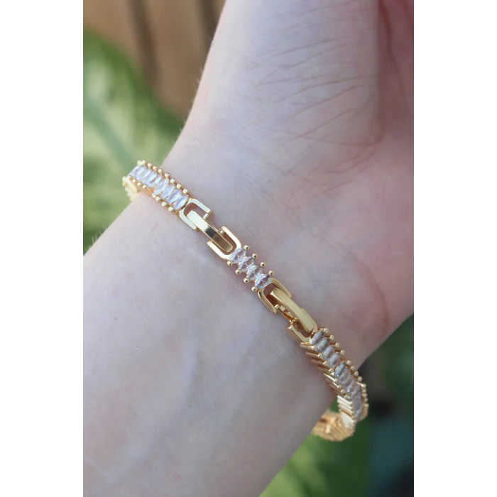 BUĞZ Vip Seri Pirinç Pembe Zirkon Taşlı Gold Renk Baget Model Bileklik - BUĞZ