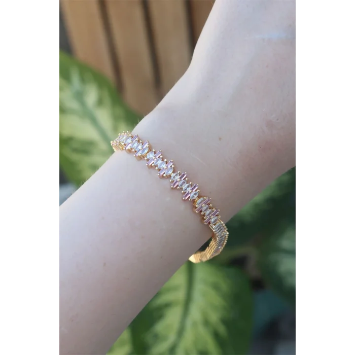 BUĞZ Vip Seri Pirinç Pembe Zirkon Taşlı Gold Renk Baget Model Bileklik - BUĞZ