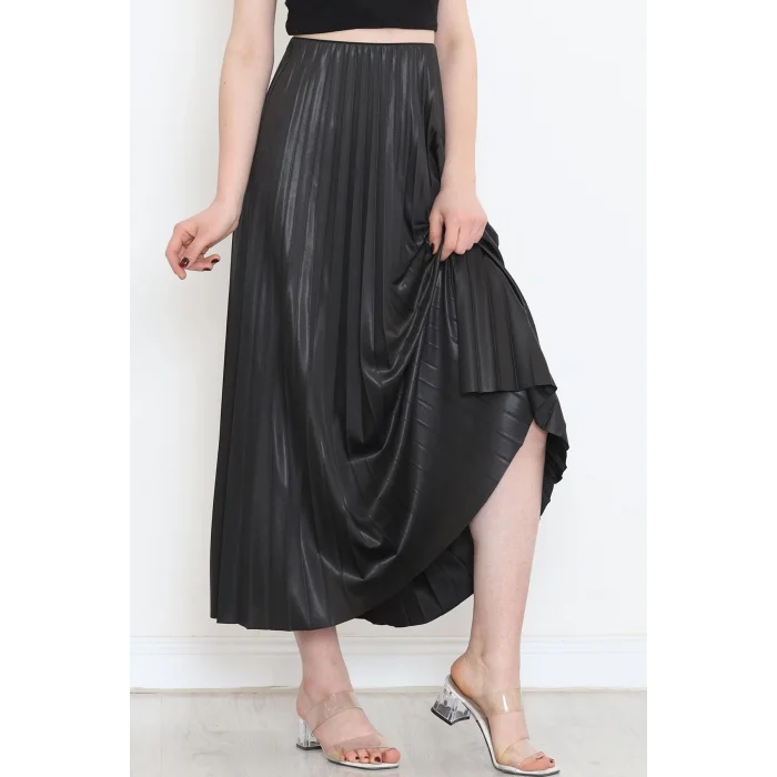 BUĞZ Zarif ve Modern Pileli Parlak Krep Gizli Lastikli Siyah Etek ( BUĞZ )