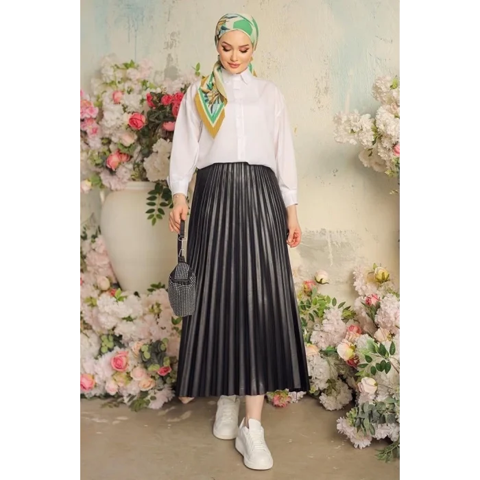 BUĞZ Zarif ve Modern Pileli Parlak Krep Gizli Lastikli Siyah Etek ( BUĞZ )