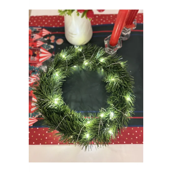 Genel Ürün Yılbaşı ışıklı garland yeşil sofra masa sunum yeniyıl newyear