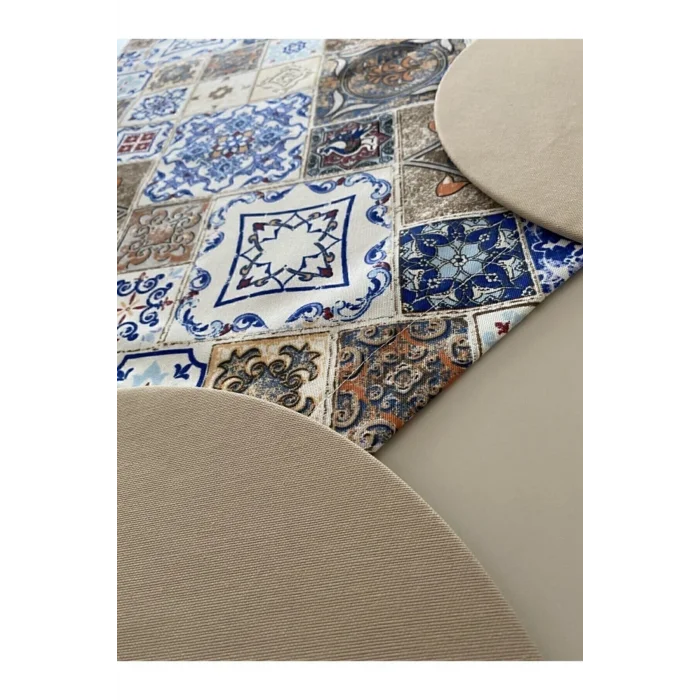 Genel Ürün Çini Desenli Krem Runner ve Supla Seti, şık ve kullanışlı ev dekoru.