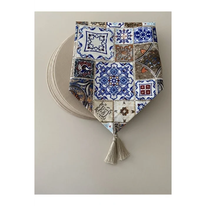 Genel Ürün Çini Desenli Krem Runner ve Supla Seti, şık ve kullanışlı ev dekoru.