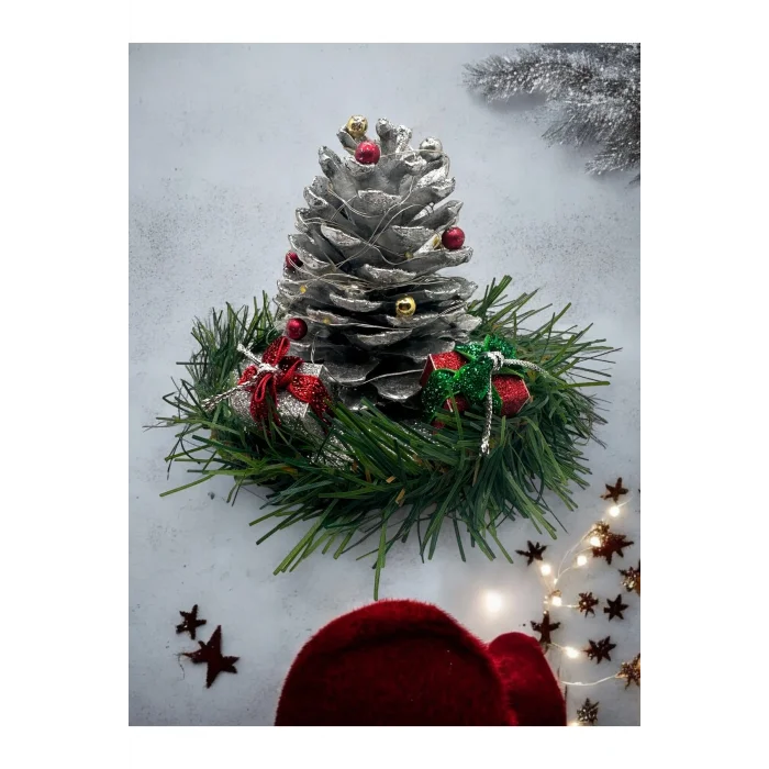 Genel Ürün Yılbaşı Masa Dekorasyonu Masa Süsü Renkli Kozalak Işık Süslü Kozalak 10x10 Cm