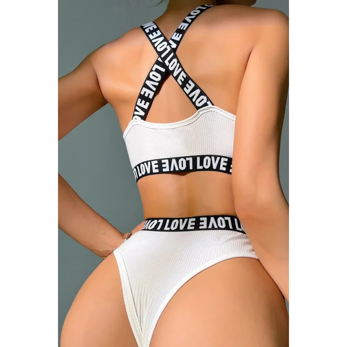 Kadın Beyaz Çapraz Sırt Ve Love Yazı Detaylı Iç Çamaşır Takımı