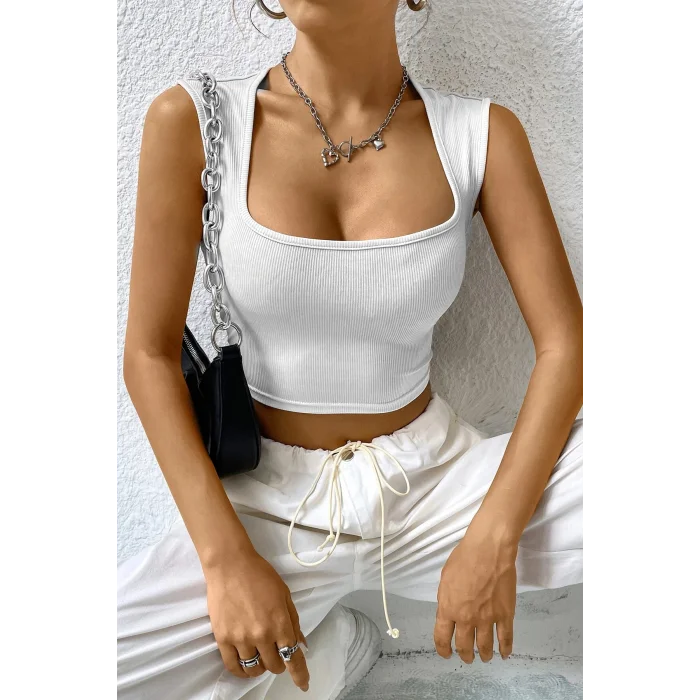 Kadın Beyaz Kare Yaka Kalınlaşan Omuz Detaylı Crop Top Bluz