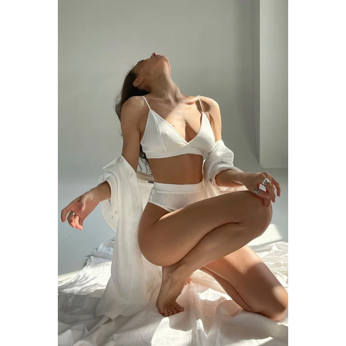 Kadın Beyaz Yüksek Bel Dolgusuz Slip Takım