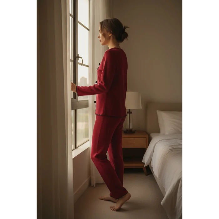 Kadın Bordo Fiyonklu İç Çamaşırı ve Uzun Kollu V Yaka Pijama Takımı 4lü Set