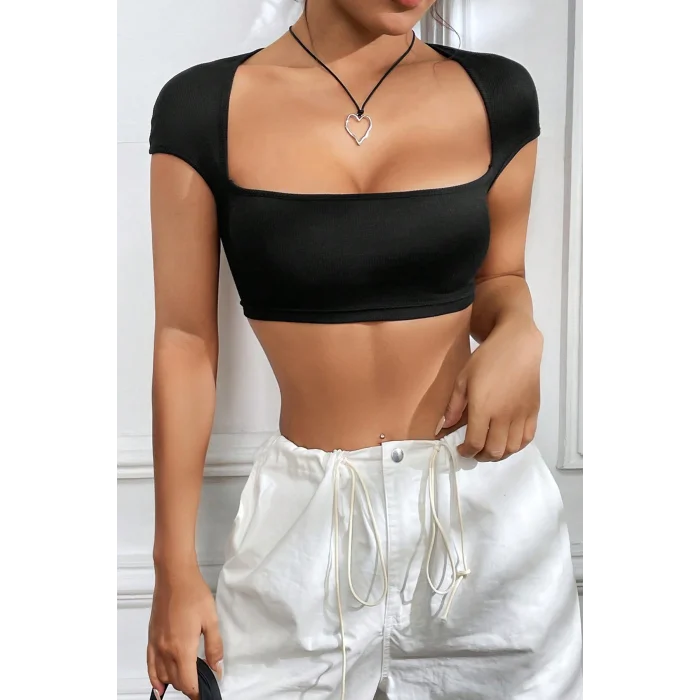 Kadın Siyah Sırt Dekolteli ve Boyundan Bağlamalı Yarım Kol Crop Top Bluz