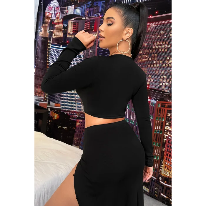 Kadın Siyah Uzun Kol Göğüs ve Göbek Dekolteli Fermuarlı Crop Top Bluz