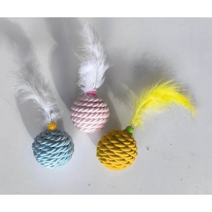 Renkli Jut Örgü Kedi Oyun Topu Çeşitli Renklerde 5 cm