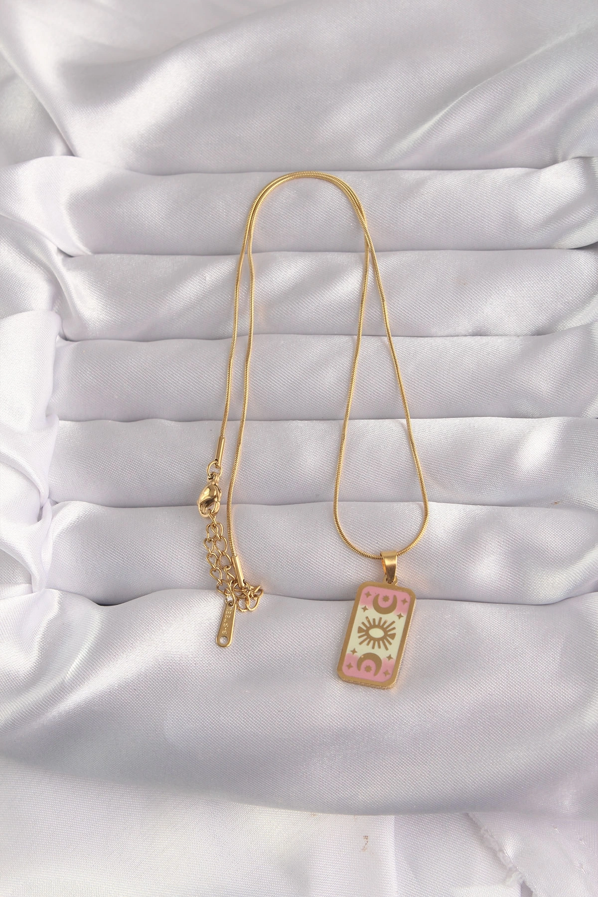 BUĞZ 316L Çelik Gold Renk Karışık Mineli Ay Figür Tarot Kolye