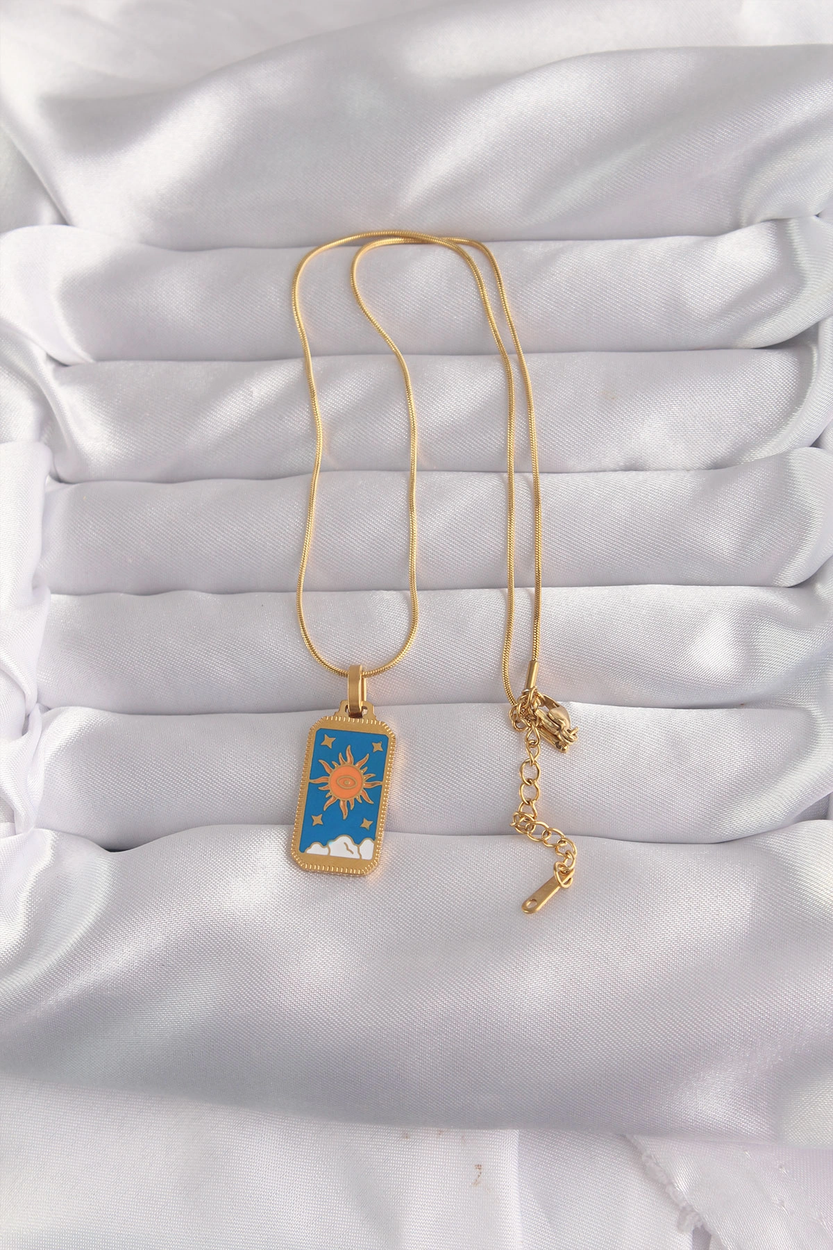 BUĞZ 316L ÇELİK GOLD RENK MAVİ MİNELİ GÜNEŞ MODEL TAROT KOLYE - BUĞZ BUĞZ 316L ÇELİK GOLD RENK MAVİ MİNELİ GÜNEŞ MODEL TAROT KOLYE - BUĞZ