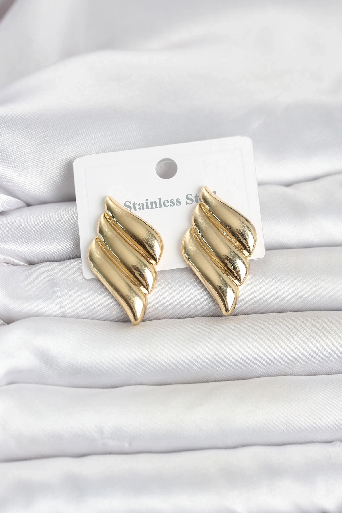 BUĞZ 316L Çelik Gold Renk Motif Model Kadın Küpe