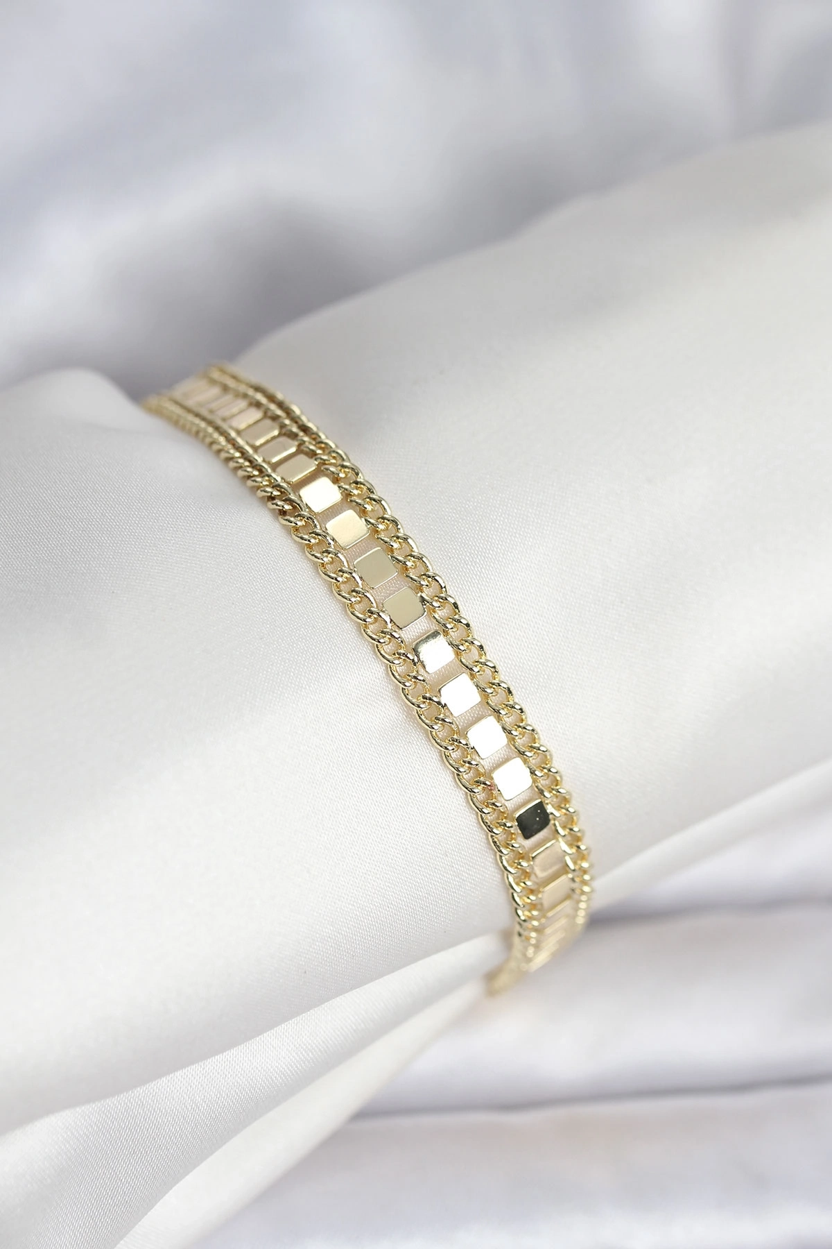 BUĞZ 316L Çelik Gold Renk Pullu Zincir Model Kadın Bileklik