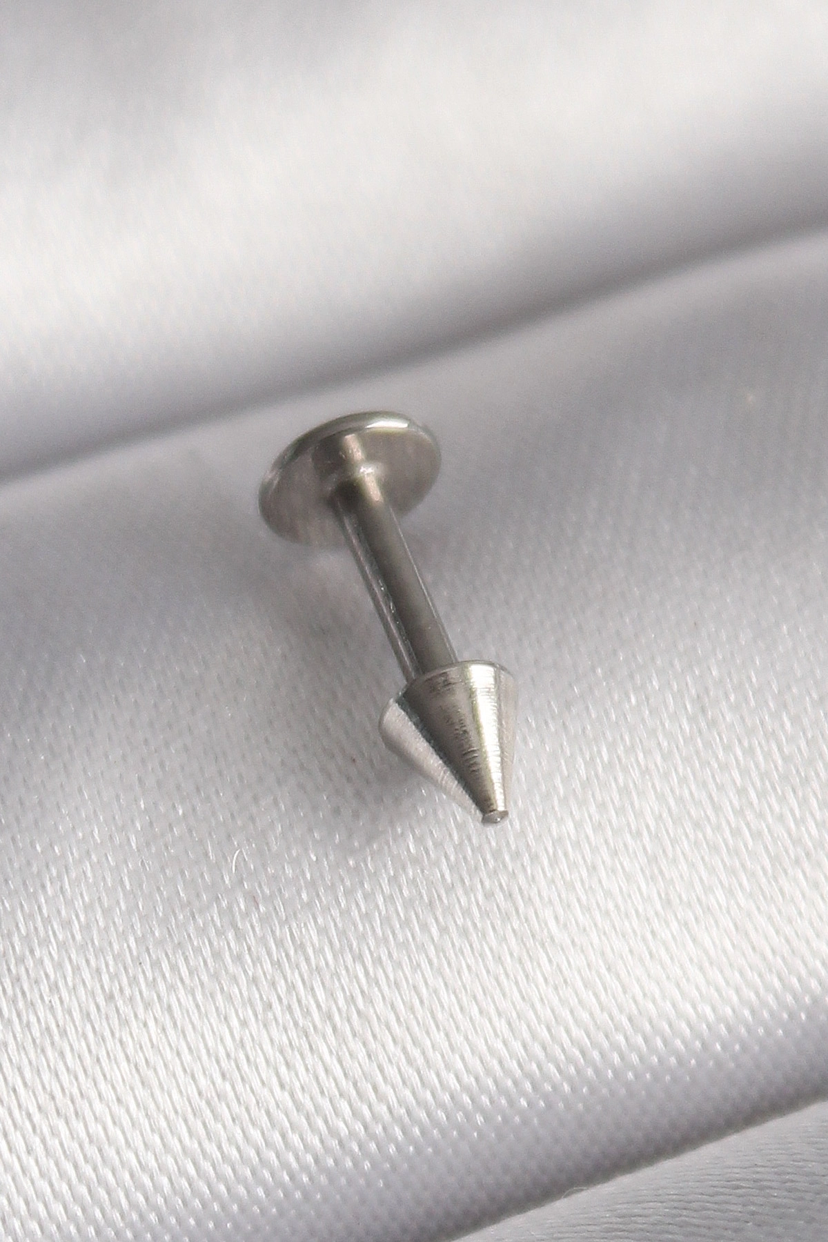BUĞZ 316L Çelik Gümüş Renk Çivi Model Piercing