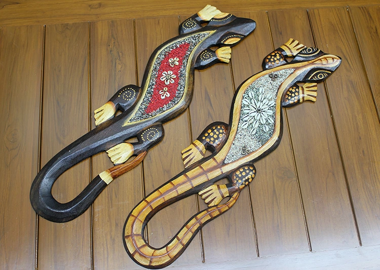 BUĞZ AHŞAP DUVARA ASMALİ KERTENKELE FİGÜRÜ