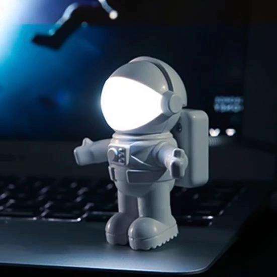 BUĞZ ASTRONOT USB GECE LAMBASI
