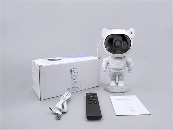 BUĞZ Çocuklara Özel Projeksiyon Astronot Lamba Speaker Sevimli