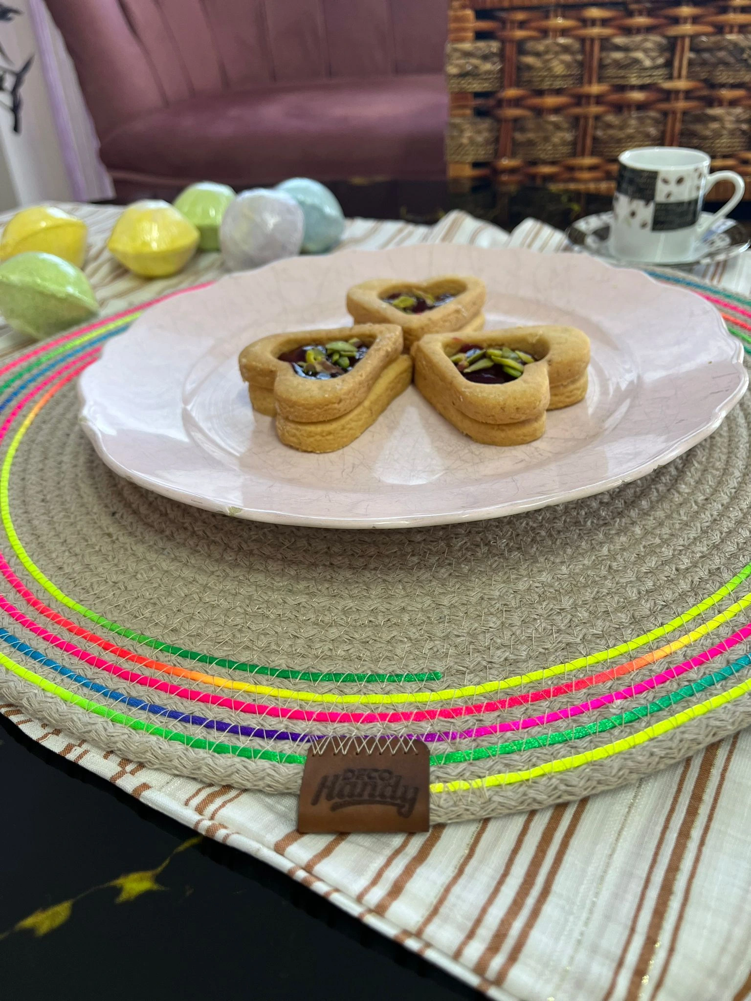 BUĞZ DECOHANDY 39CM NEON RENKLİ ŞERİTLİ JÜT ÖRME SUPLA AMERİKAN SERVİS