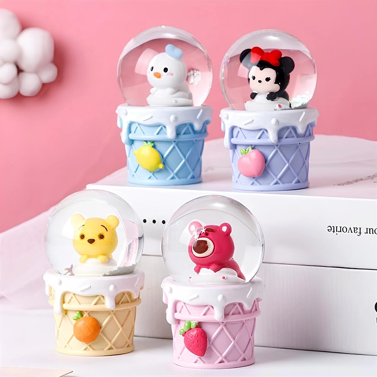 BUĞZ Mickey Mouse Işıklı Kar Küresi 9 Cm Alk3111 BUĞZ Mickey Mouse Işıklı Kar Küresi 9 Cm Alk3111