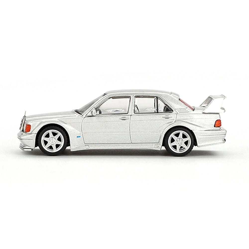 BUĞZ 1/64 Mercedes-Benz 190E 2.5-16 lution II Astral Silver - Blister Paket MGT00852-BL