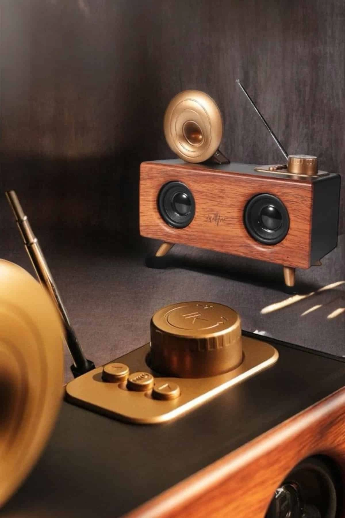 BUĞZ Nostaljik Görünümlü Bluetooth Bağlantılı Speaker
