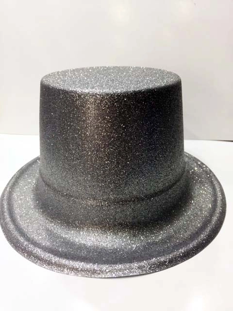 BUĞZ PLASTİK PARTİ ŞAPKASI GÜMÜŞ SİML BUĞZ PLASTİK PARTİ ŞAPKASI GÜMÜŞ SİML