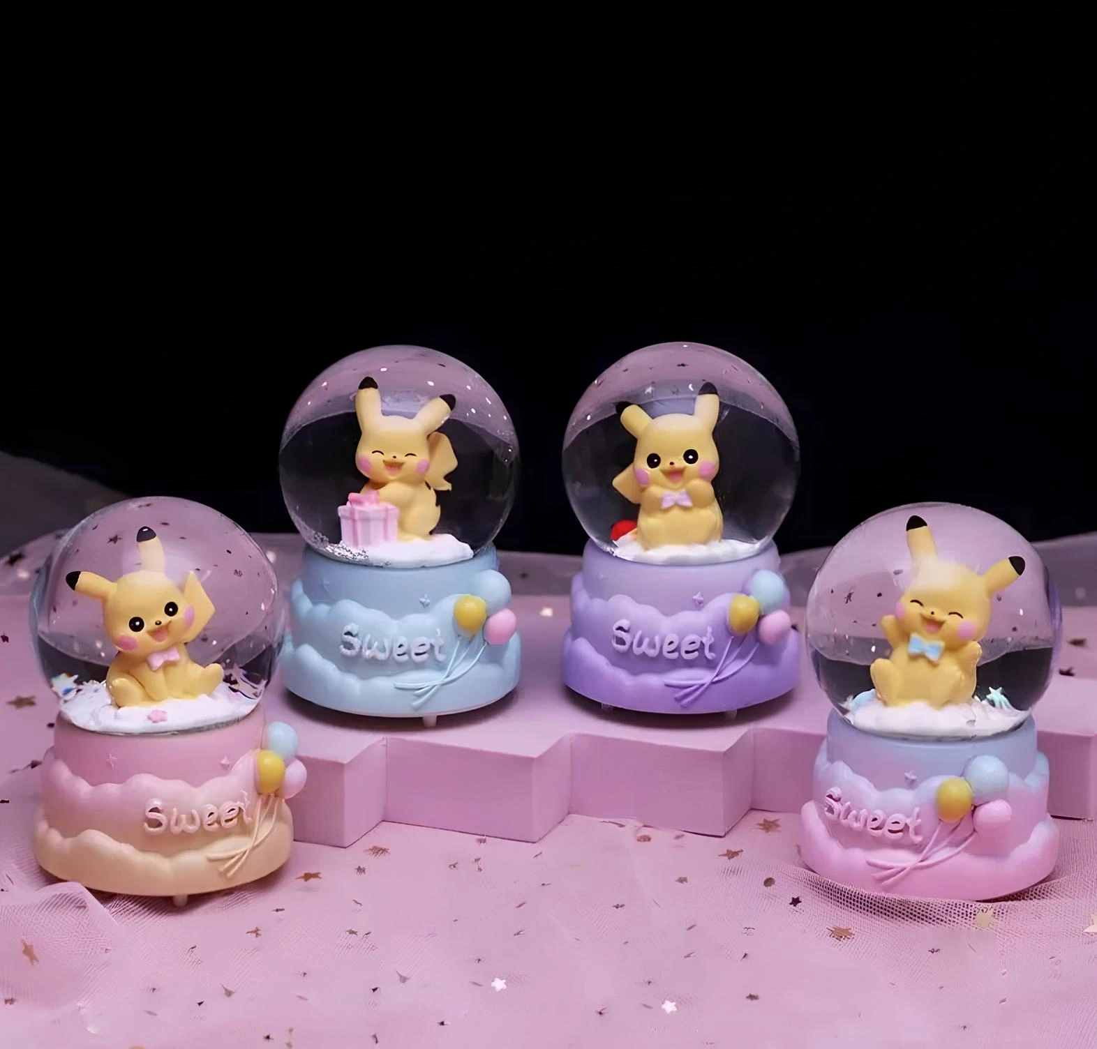 BUĞZ POKEMON IŞIKLI KAR KÜRESİ 9 CM BUĞZ POKEMON IŞIKLI KAR KÜRESİ 9 CM