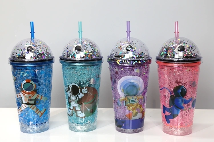 BUĞZ Sevimli Astronot Işıklı Pipetli Pullu Suluk & Bardak 400 Ml Alk3148 BUĞZ Sevimli Astronot Işıklı Pipetli Pullu Suluk & Bardak 400 Ml Alk3148