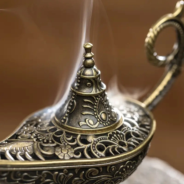 BUĞZ SİHİRLİ LAMBA TASARIMLI TÜTSÜLÜK