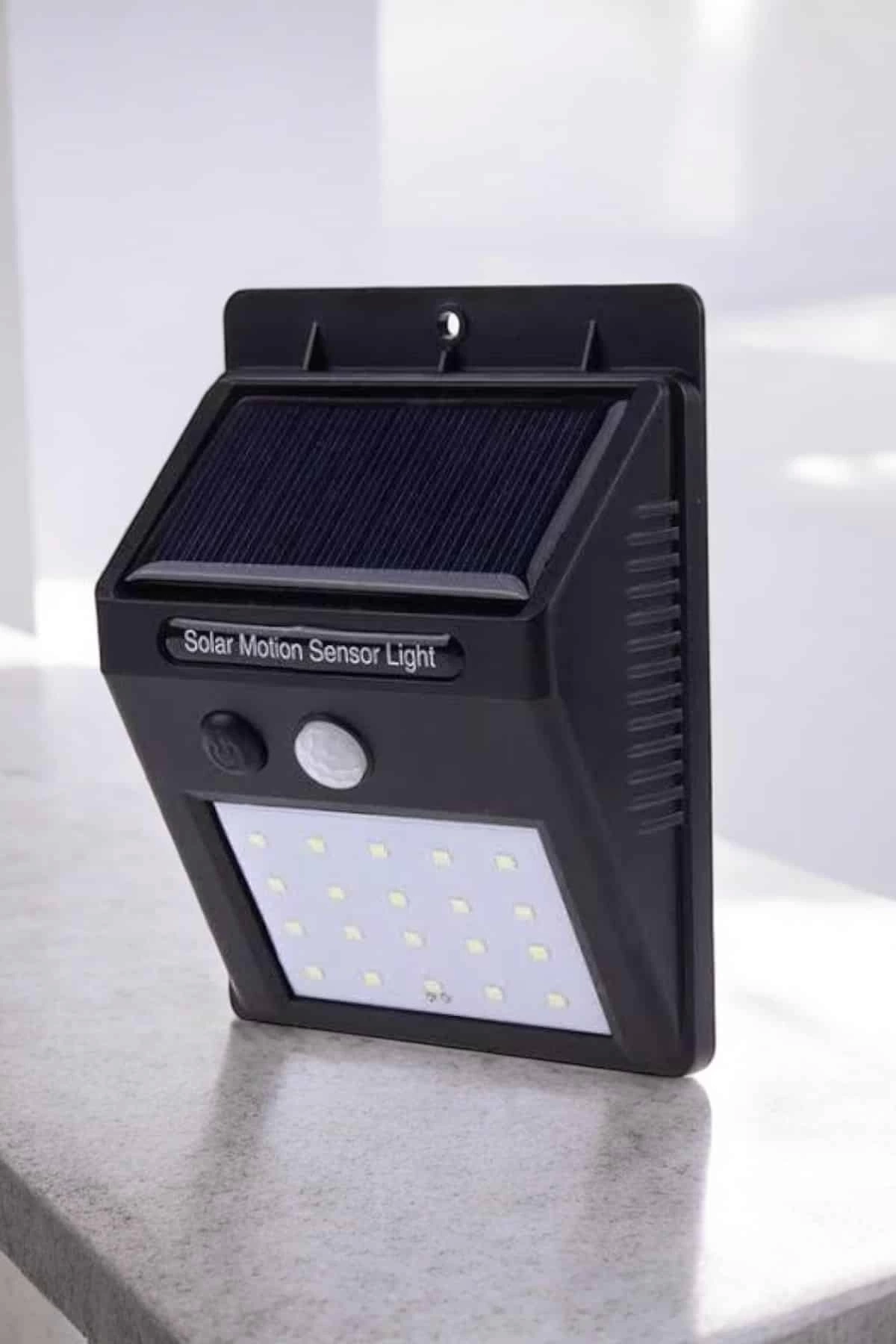 BUĞZ Solar Güneş Enerji Panelli Sensörlü Lamba Enerji Tasarruflu BUĞZ Solar Güneş Enerji Panelli Sensörlü Lamba Enerji Tasarruflu