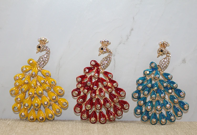 BUĞZ SWAROVSKİ TAŞLI MAGNET MODEL 4