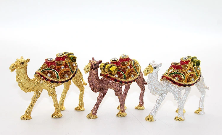 BUĞZ SWAROVSKİ TAŞLI TEKLİ DEVE FİGÜRÜ MODEL 1