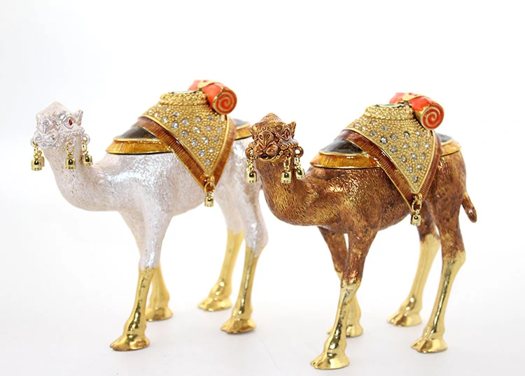BUĞZ SWAROVSKİ TAŞLI TEKLİ DEVE FİGÜRÜ MODEL 9