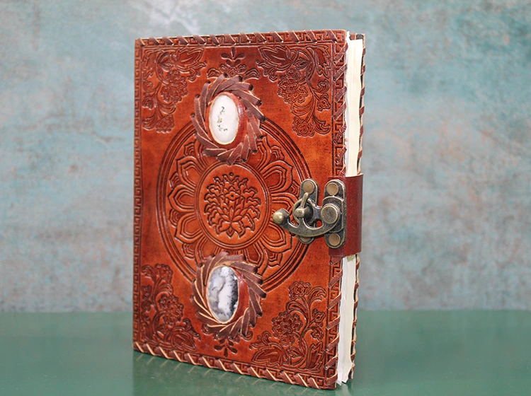 BUĞZ TAŞLI DERİ DEFTER MODEL 2 BUĞZ TAŞLI DERİ DEFTER MODEL 2