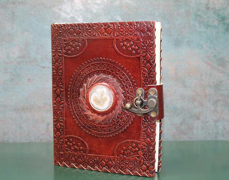 BUĞZ TAŞLI DERİ DEFTER MODEL 3 BUĞZ TAŞLI DERİ DEFTER MODEL 3