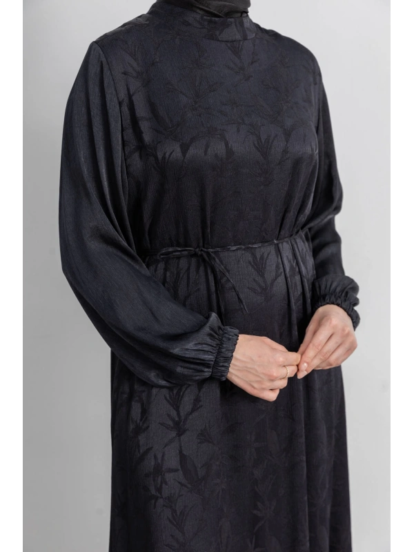 ETEK BÜZGÜ DETAYLI JAKAR ELBİSE - SİYAH - YAPRAK