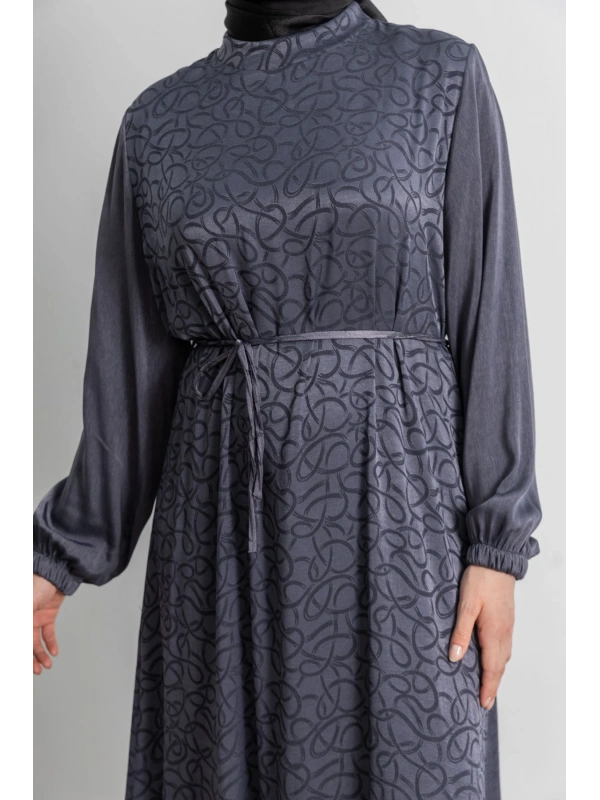 ETEK BÜZGÜ DETAYLI JAKAR ELBİSE - GRİ - ES