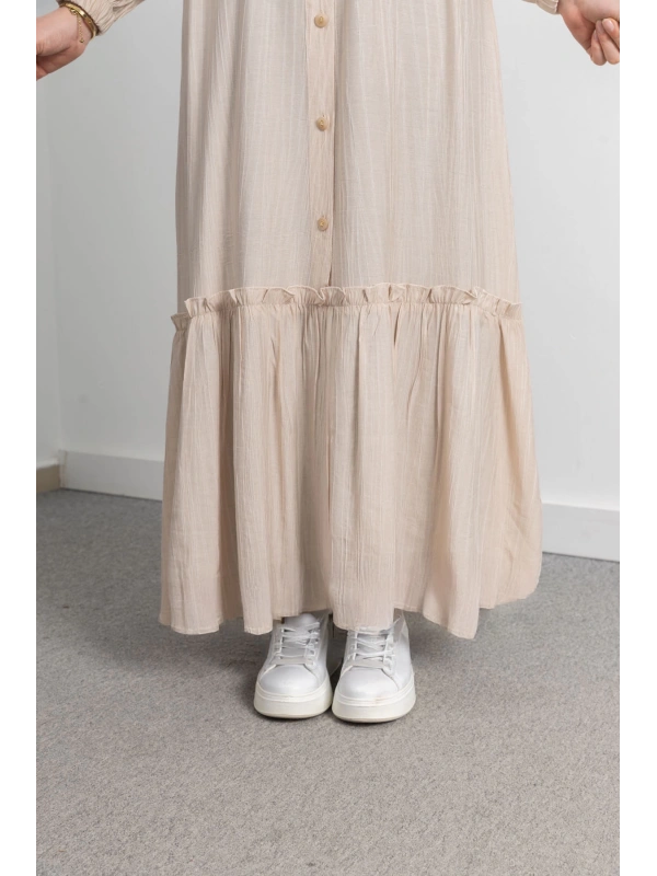 LETAFET ÖNÜ DÜĞMELİ BÜZGÜLÜ ELBİSE - BEJ