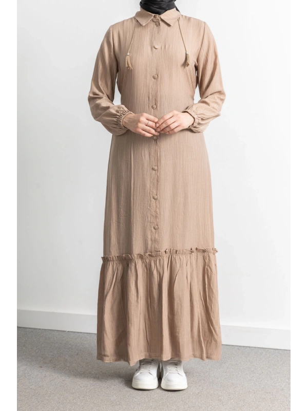 LETAFET ÖNÜ DÜĞMELİ BÜZGÜLÜ ELBİSE - VİZON