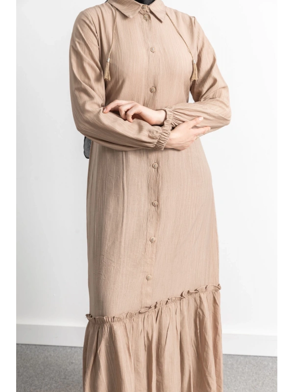 LETAFET ÖNÜ DÜĞMELİ BÜZGÜLÜ ELBİSE - VİZON