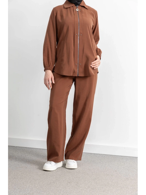 LETAFET RİVET DETAYLI FERMUARLI PANTOLONLU TAKIM - TABA