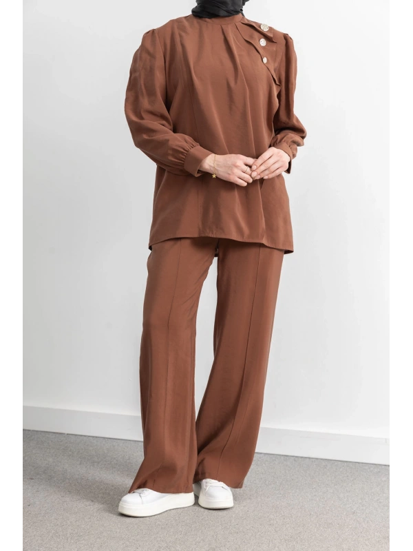 LETAFET ÖNÜ VOLAN DETAYLI PANTOLONLU TAKIM - TABA