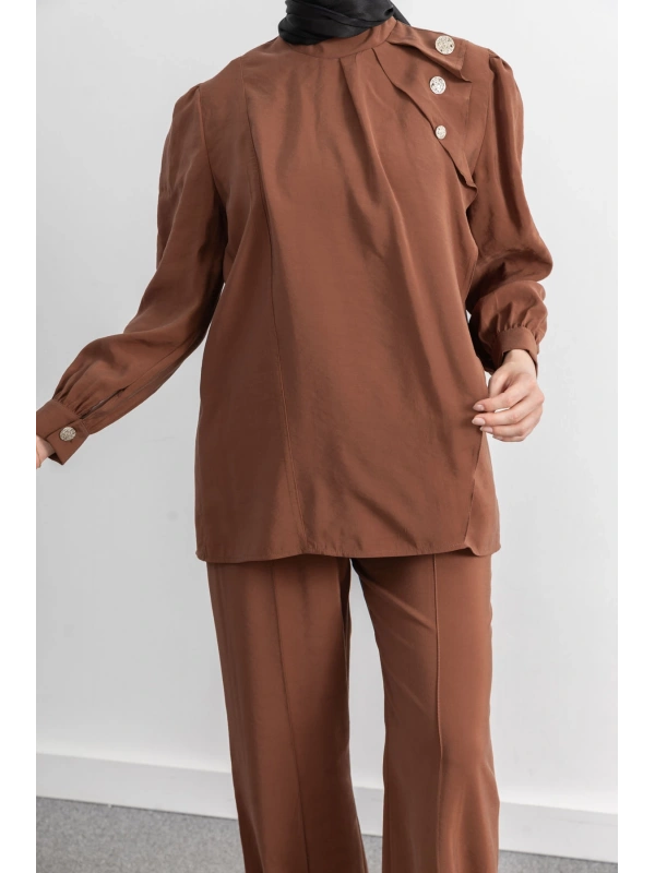 LETAFET ÖNÜ VOLAN DETAYLI PANTOLONLU TAKIM - TABA