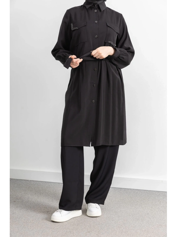 CEPLERİ TAŞ DETAYLI KUŞAKLI ARABOY - SİYAH