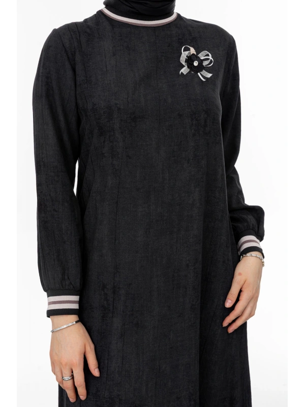 RİBANALI ETEĞİ BÜZGÜLÜ ELBİSE - SİYAH